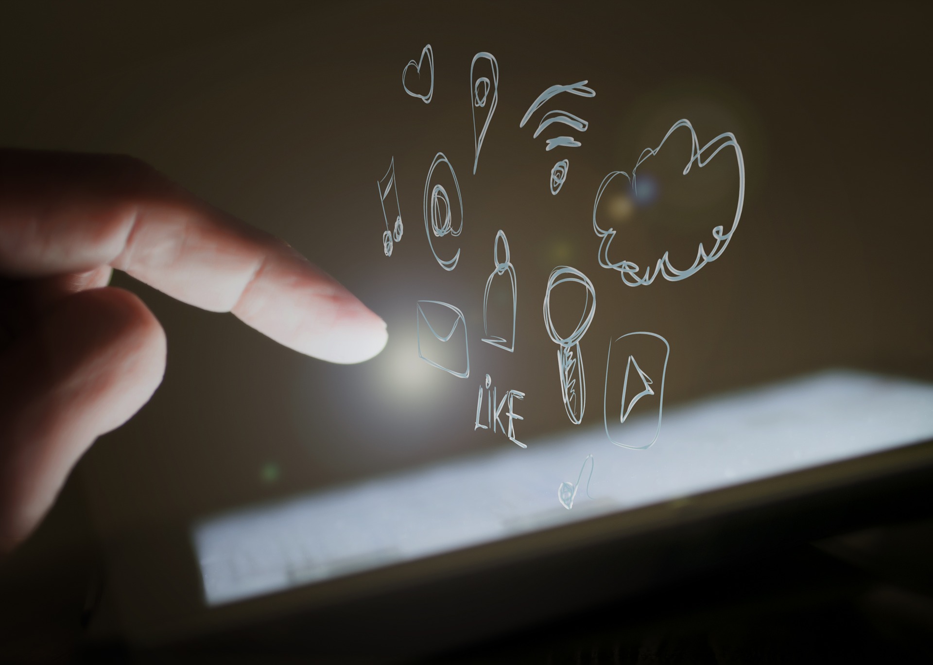 Sosiaalisen median verkostot ovat vain klikkauksen päässä.